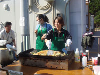 焼きそばの炊き出し